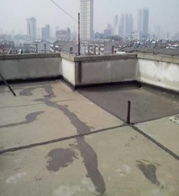 隆昌漏水维修 楼顶漏水是什么原因，楼顶漏水维修方法是什么?